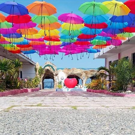 Belle'S Beach Resort Bolinao Bagian luar foto